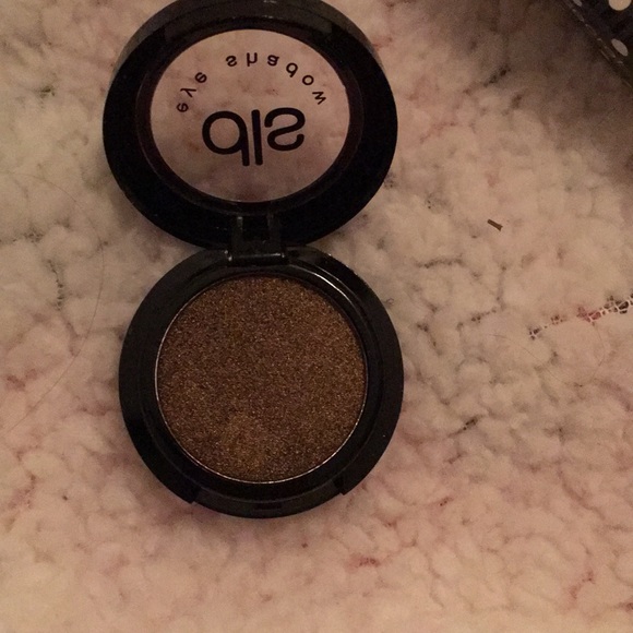 Eyeshadows - Picture 5 of 5